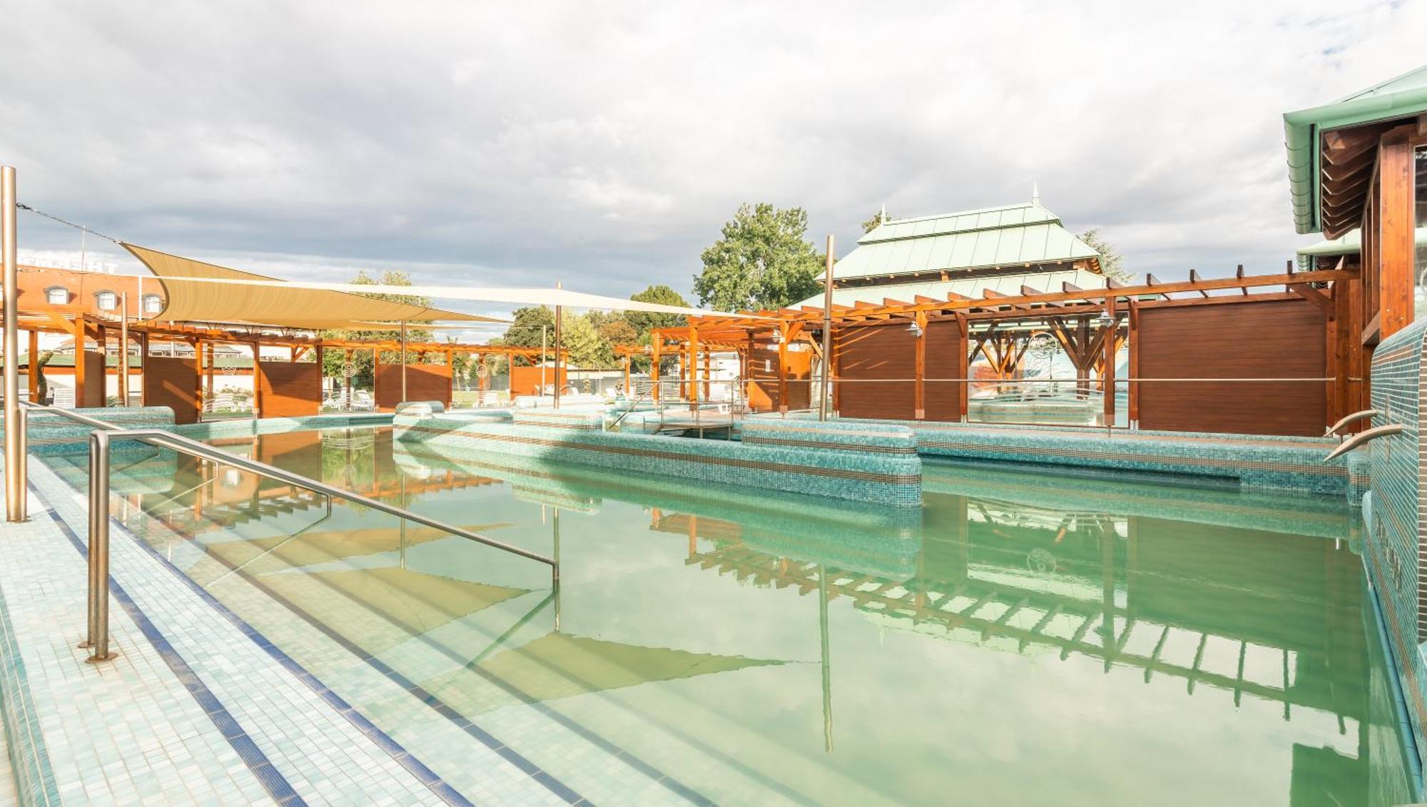 Thermal Hotel Mosonmagyarovar Exterior photo